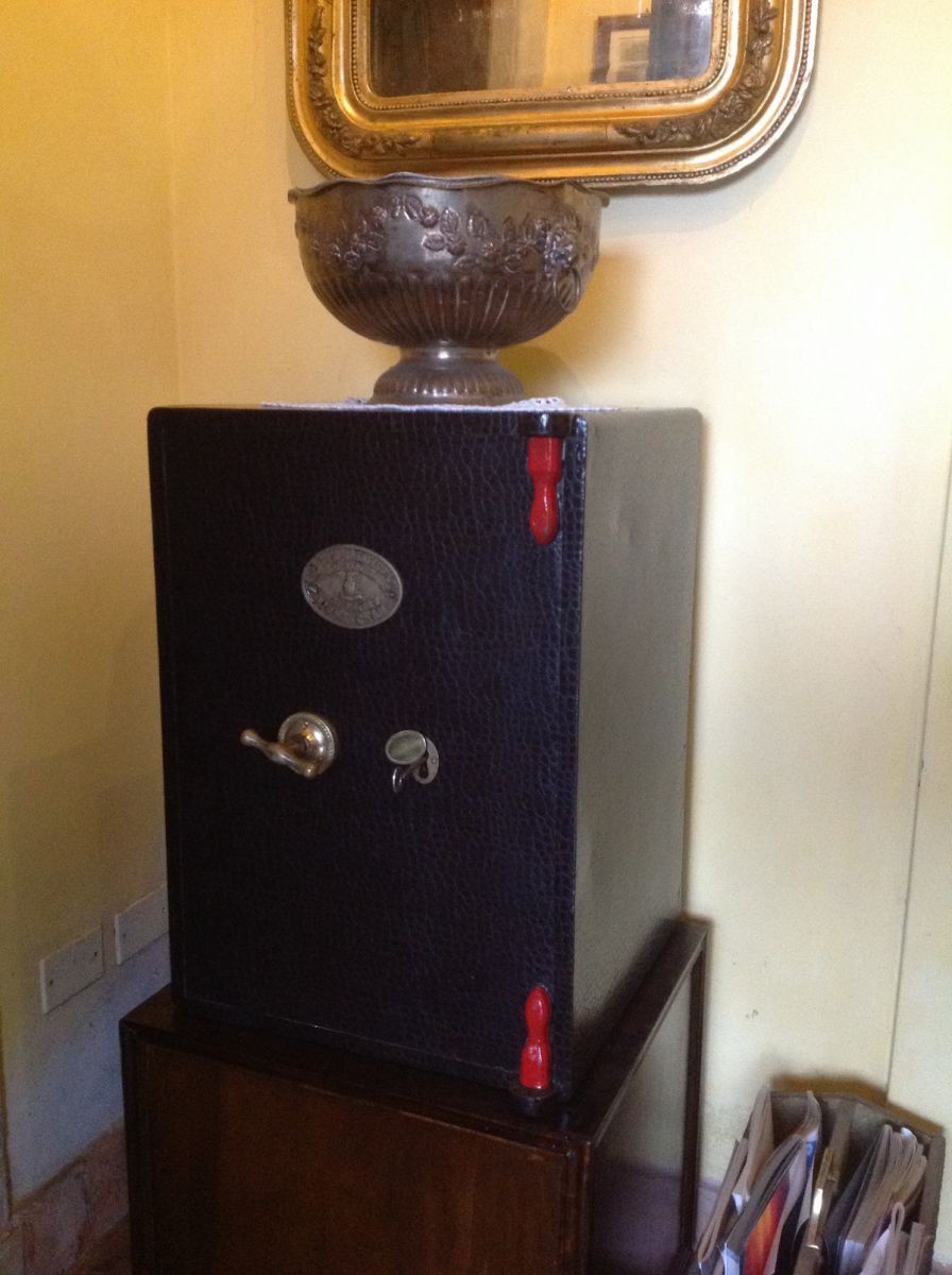 Cassaforte originale inglese di epoca vittoriana in ferro