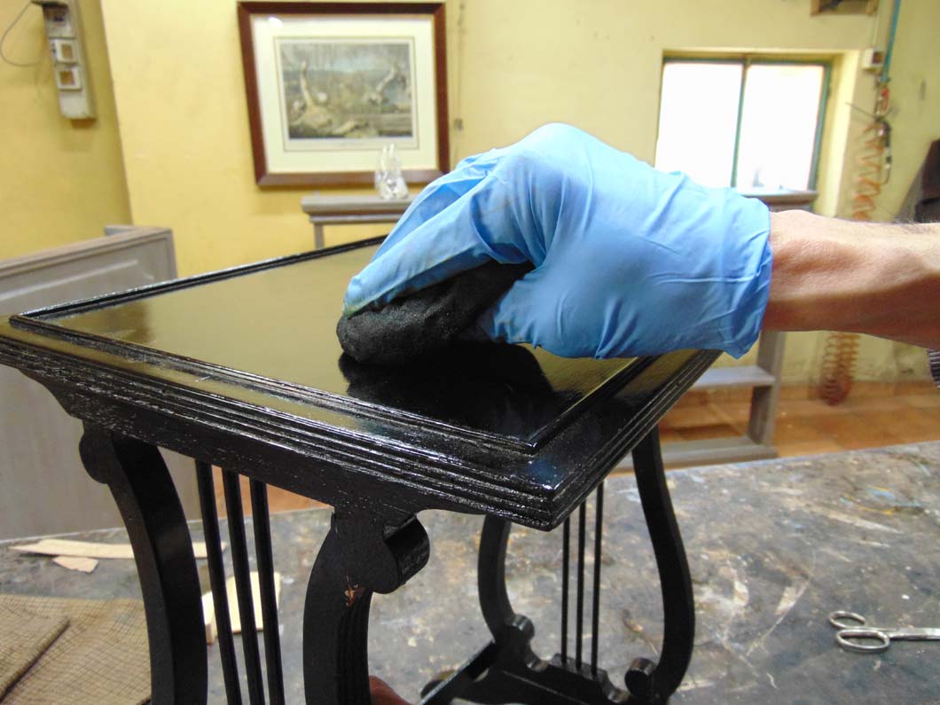 Baratti: restoration of antique furniture