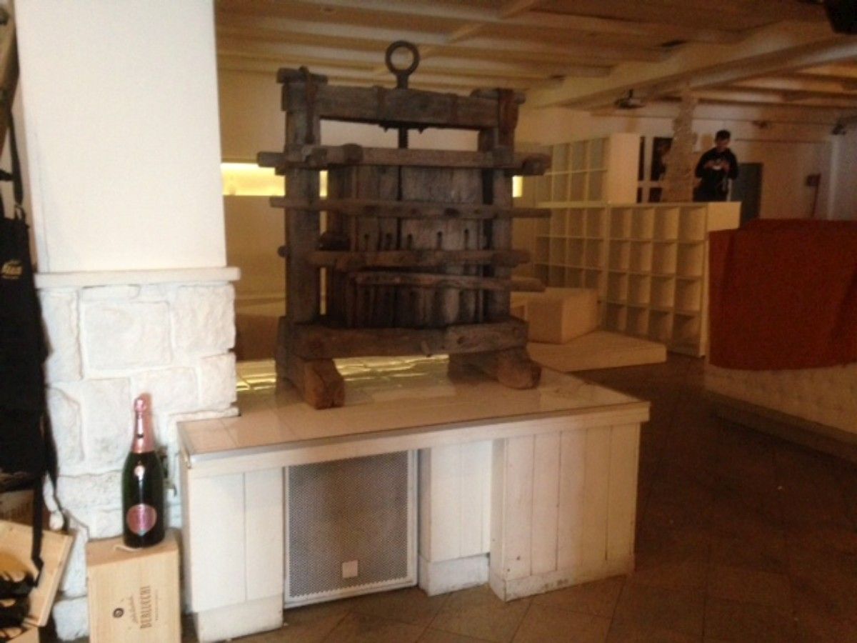 Preparation of the hotel cellar "Paradiso sul Tonale" foto3-1200.jpg