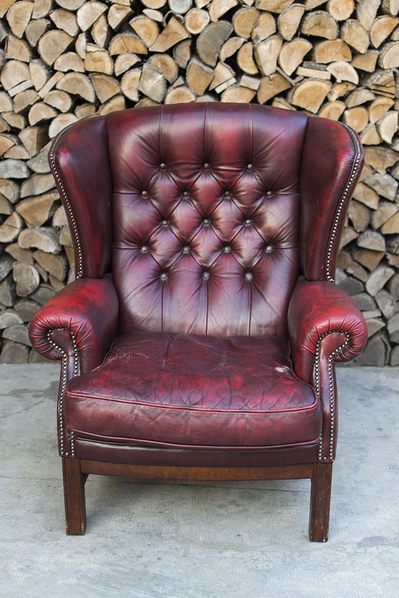 Poltrona Chesterfield Queen Anne originale inglese vintage in vera pelle  color bordeaux