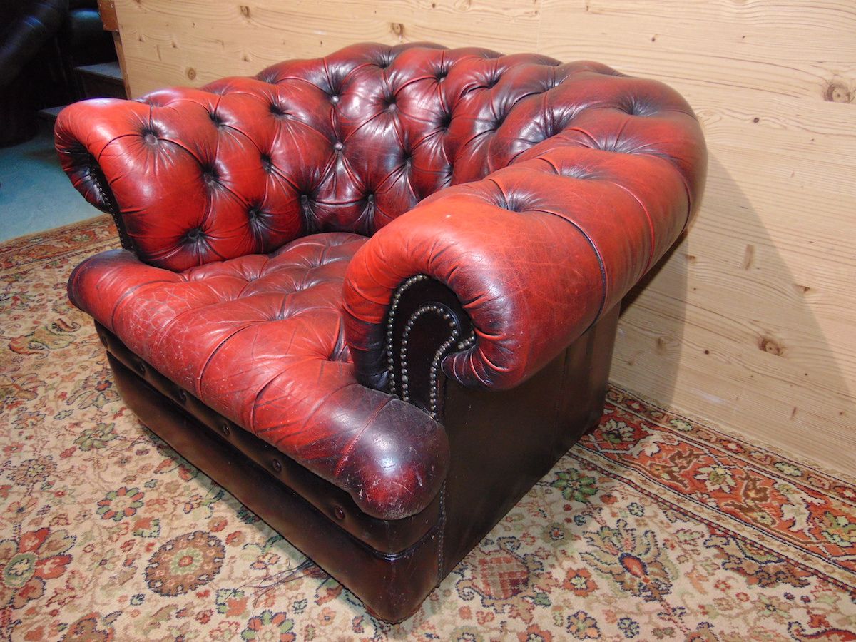 English Chesterfield armchair 1805...jpg