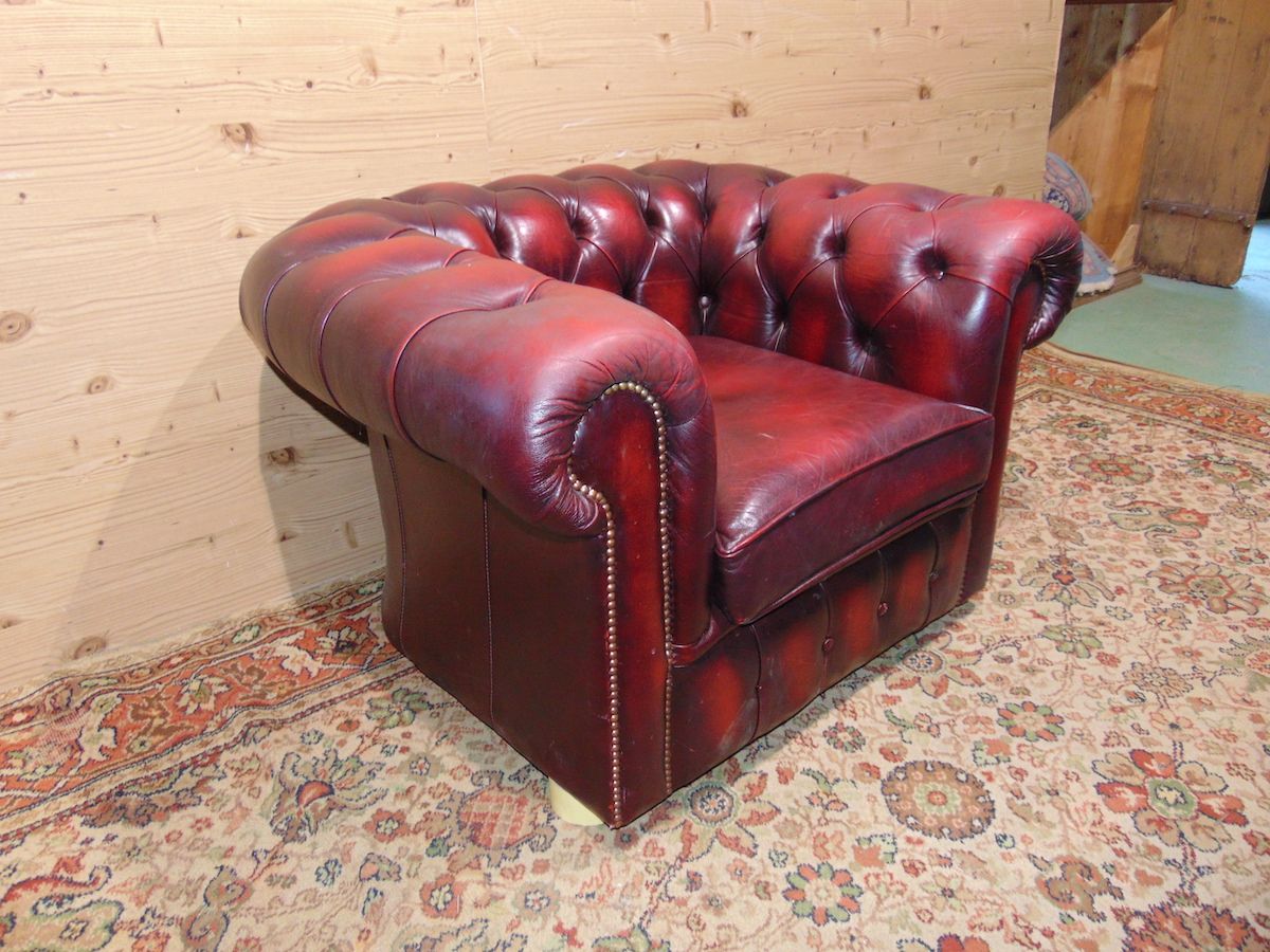 Burgundy Chesterfield armchair 1819...jpg