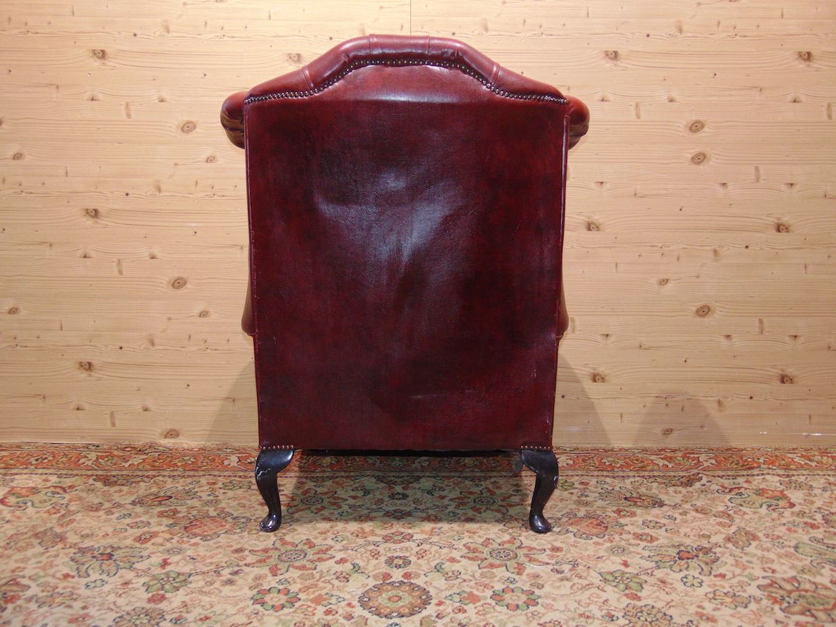 Red Chesterfield armchair 1831.....jpg