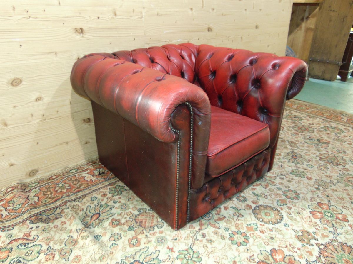 Chesterfield Club armchair 1865...jpg