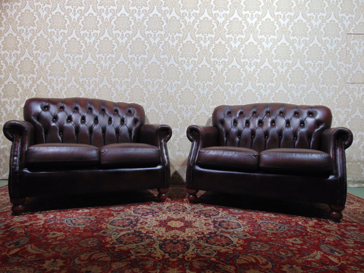 Pair of vintage Thomas Lloyd sofas dsc00962.jpg