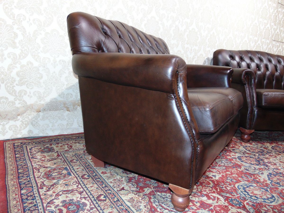 Pair of vintage Thomas Lloyd sofas dsc00968.jpg