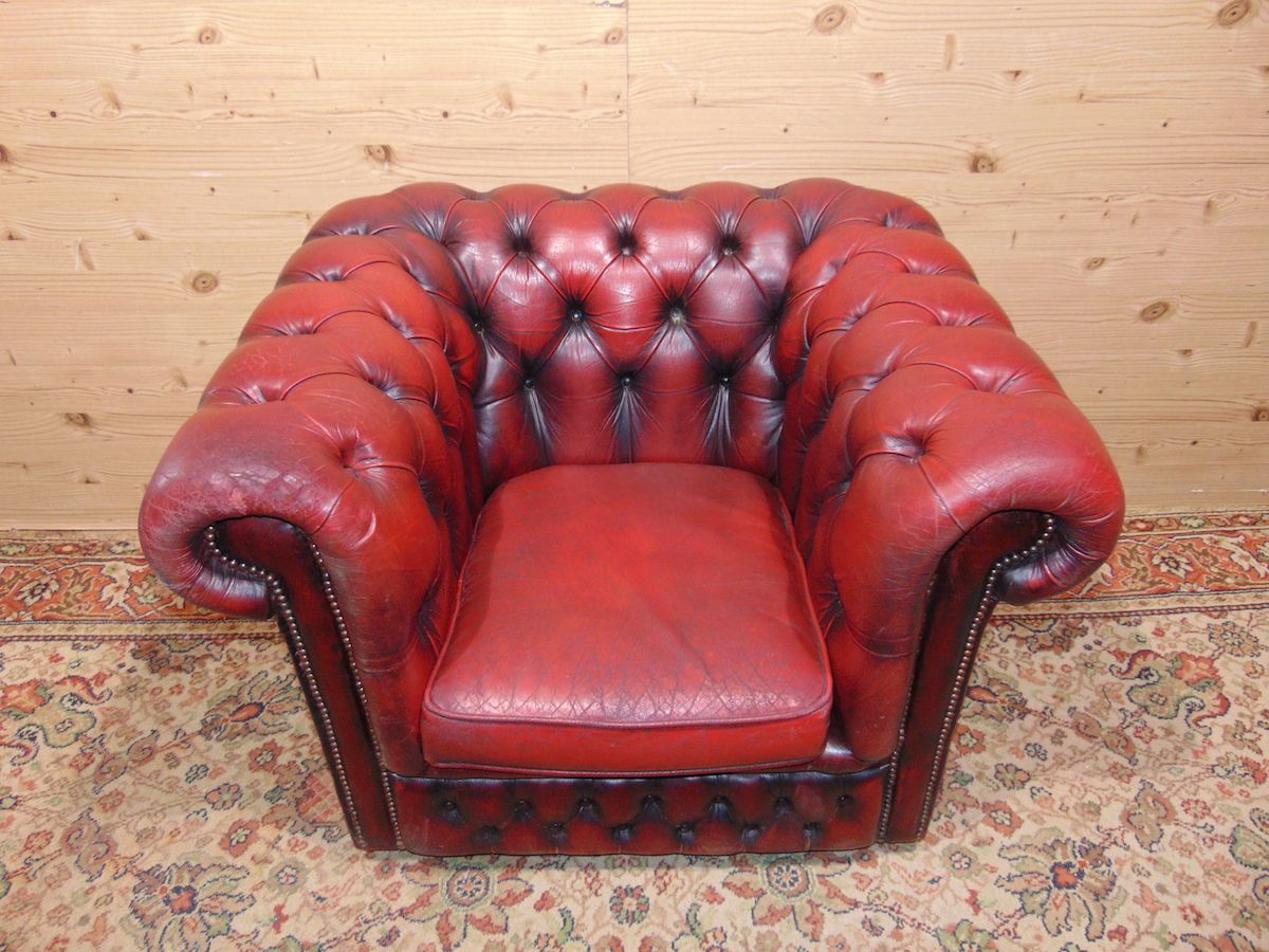 English Chesterfield armchair 1908..jpg