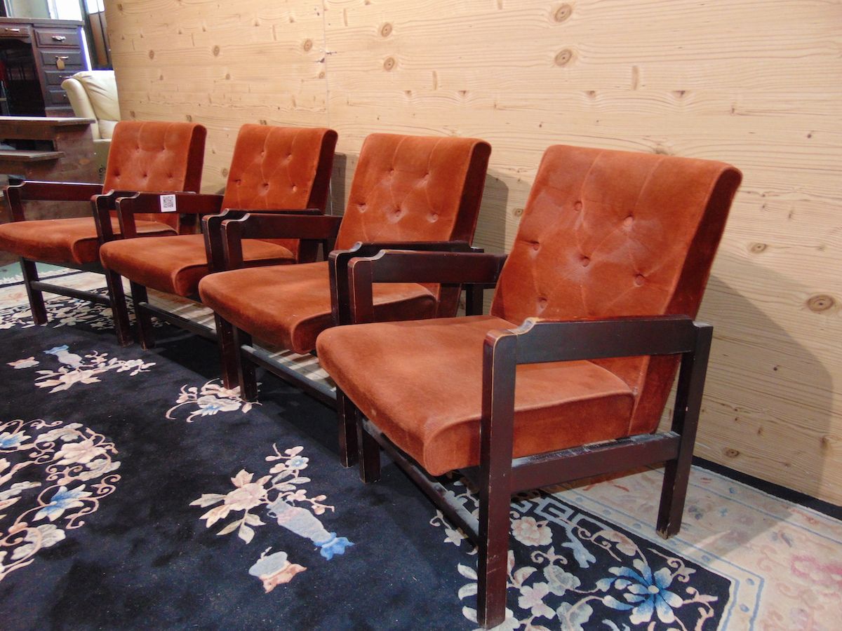 Armchairs with armrests 2013...jpg