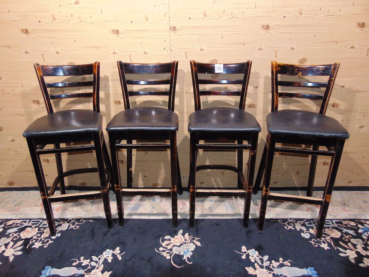 Leather stools 2052..jpg