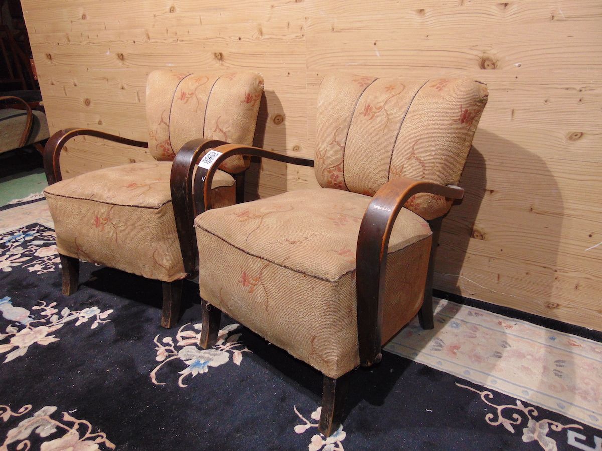 Original Halabala armchairs 2085...jpg