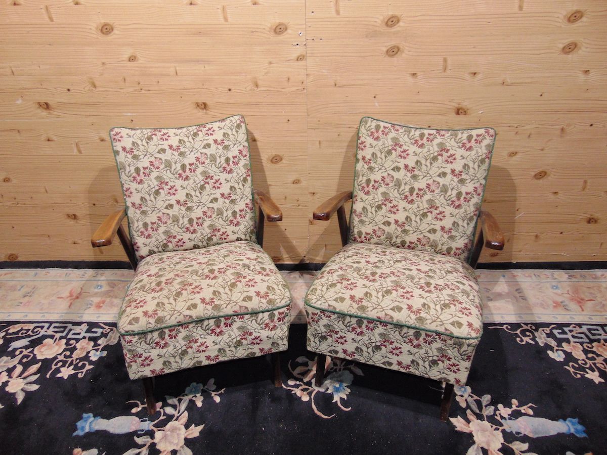 Halabala armchairs 2086..jpg