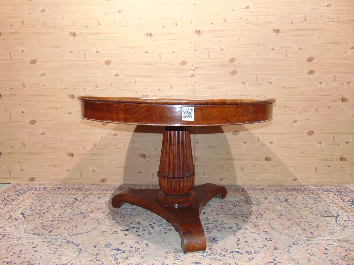 Late 19th century Lombard table 1982.jpg