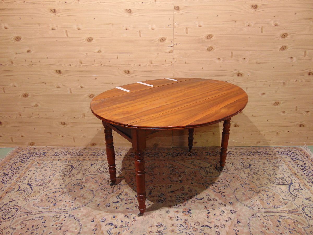 Coffee table with oval strips in walnut 1987.jpg