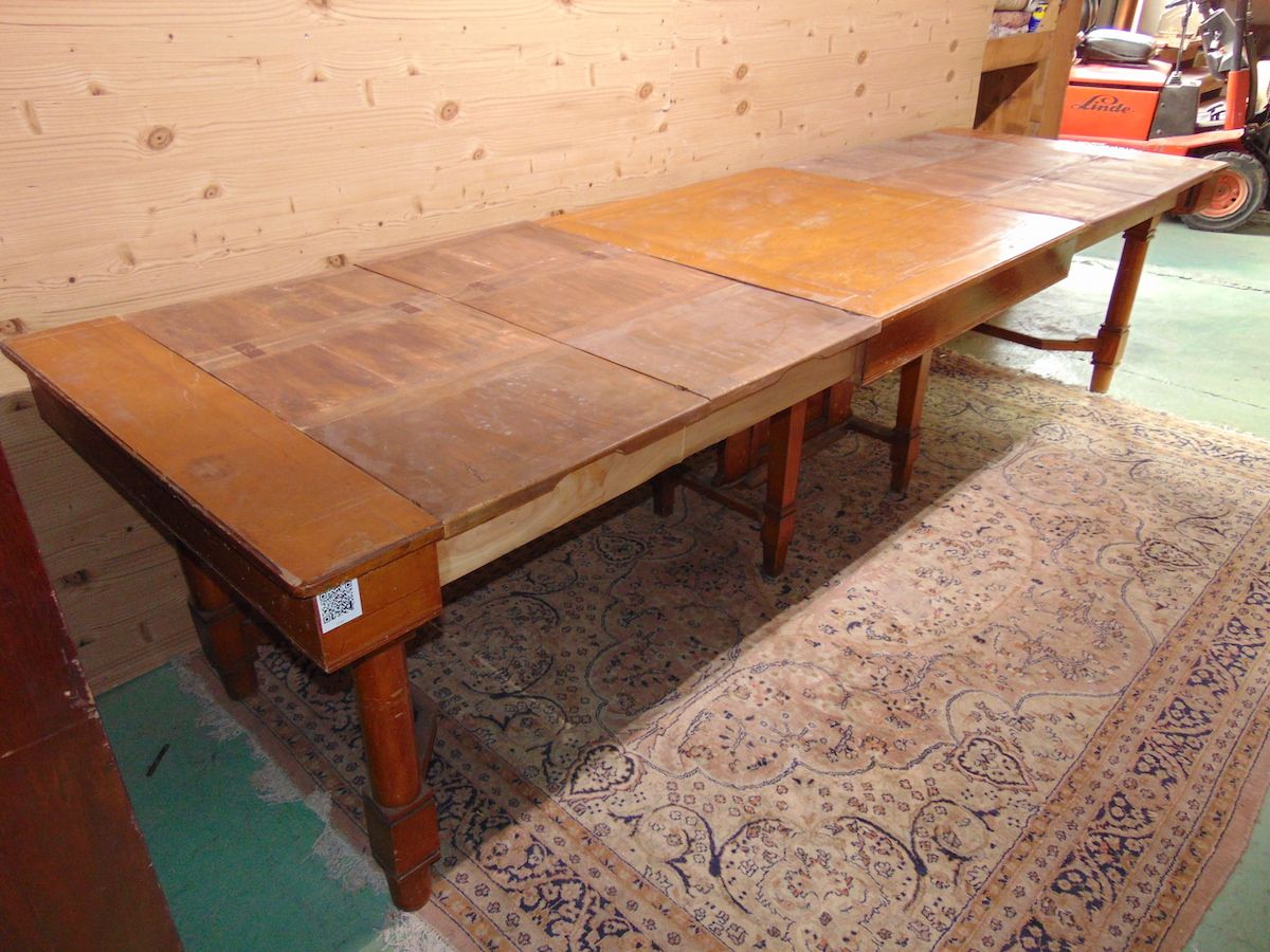 Lombardo extendable table 1991..........jpg