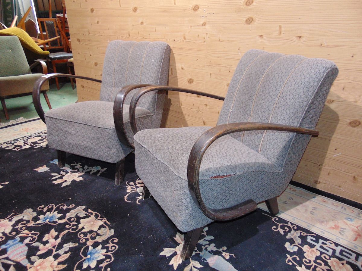 Halabala armchairs 2111...jpg