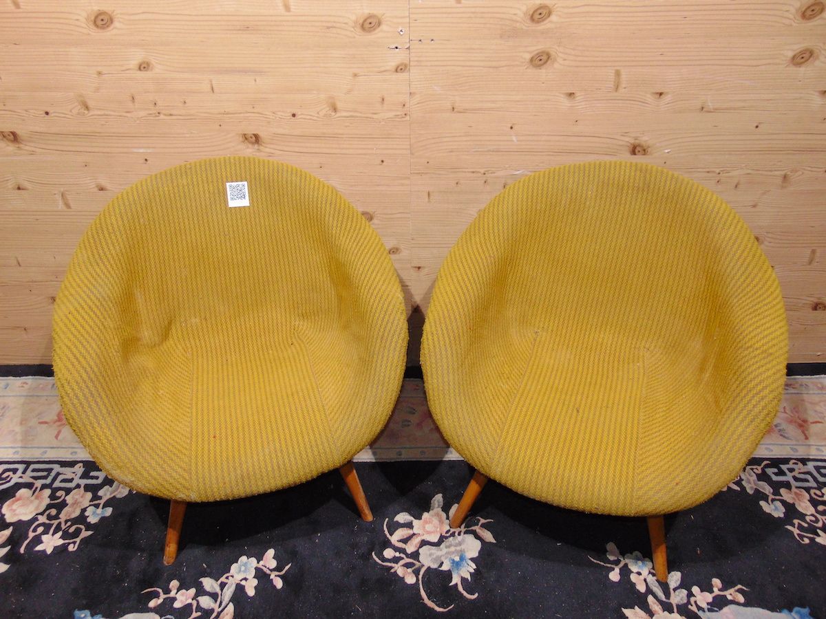 Yellow Navratil armchairs 2113..jpg