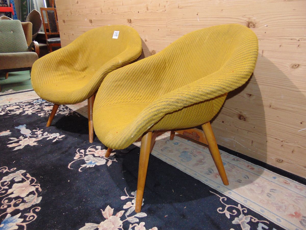 Yellow Navratil armchairs 2113.....jpg
