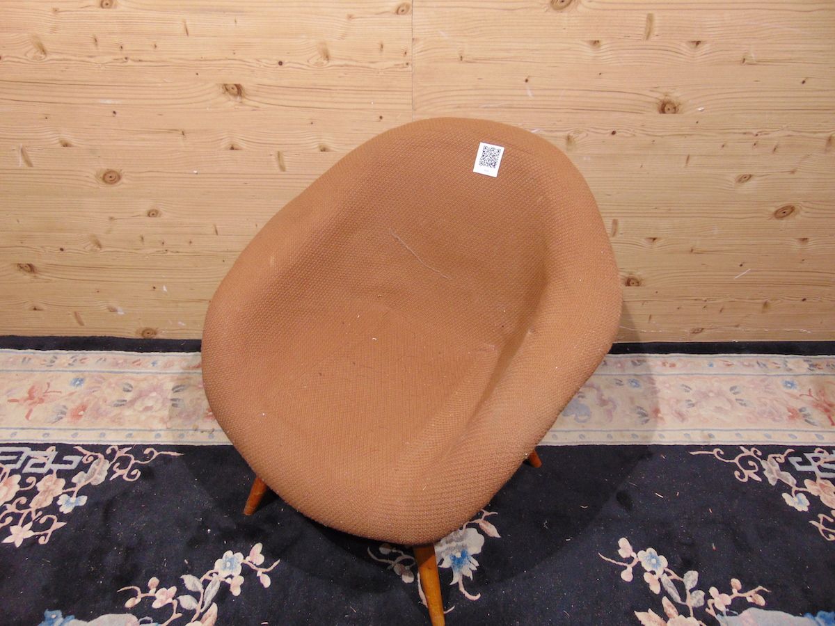 Miroslav Navrati armchair 2114..jpg