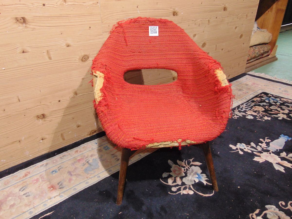 Old Navratil armchair 2118...jpg