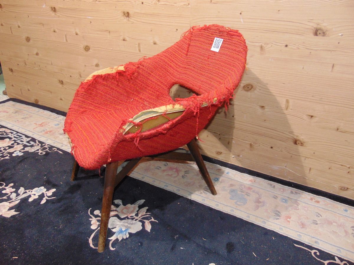 Old Navratil armchair 2118....jpg