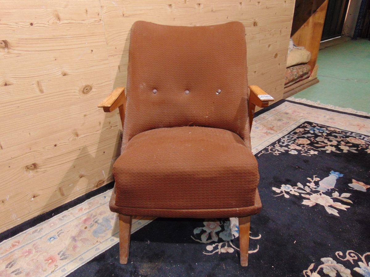 Vintage armchair 2127...jpg