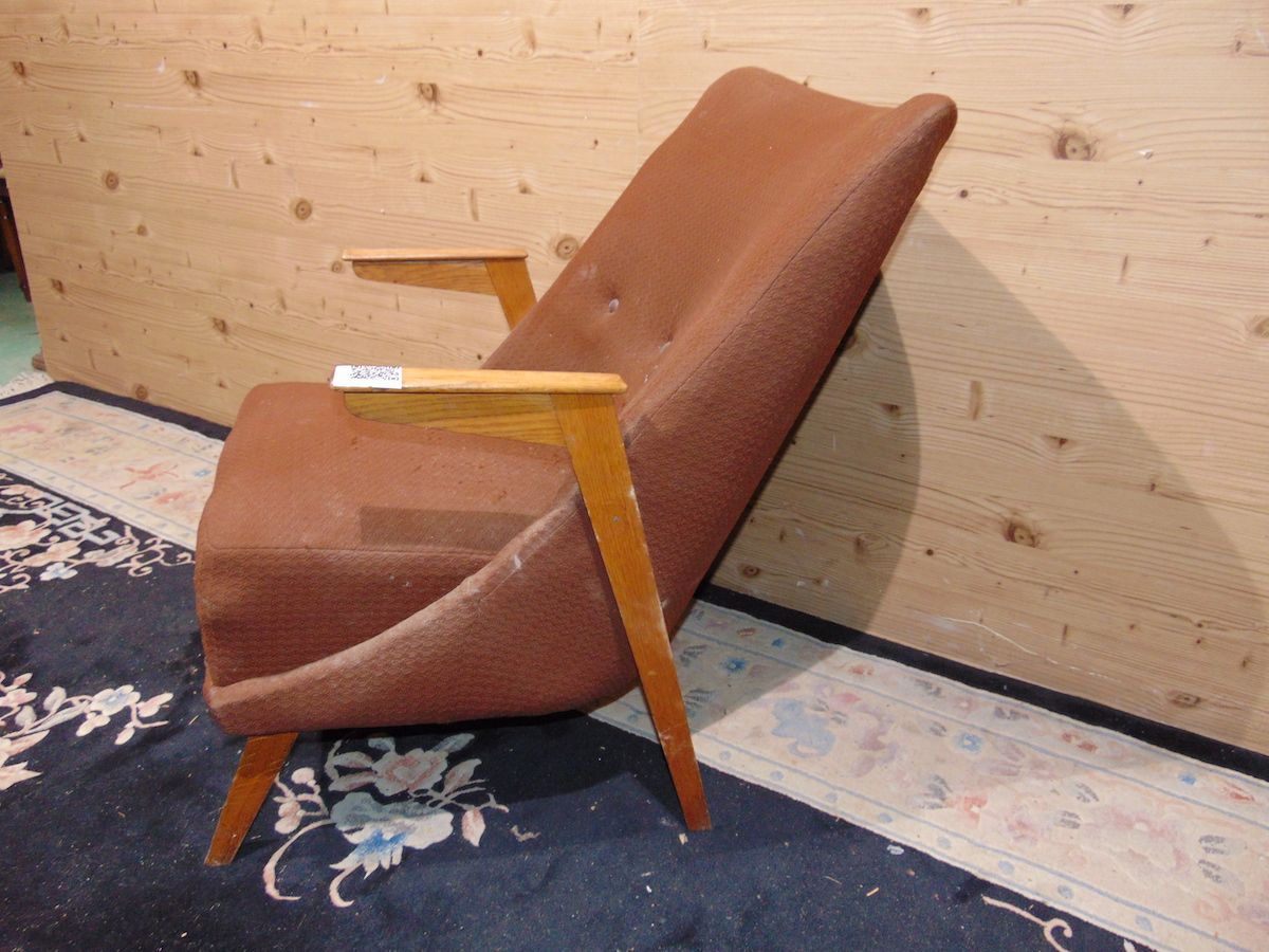 Vintage armchair 2127....jpg