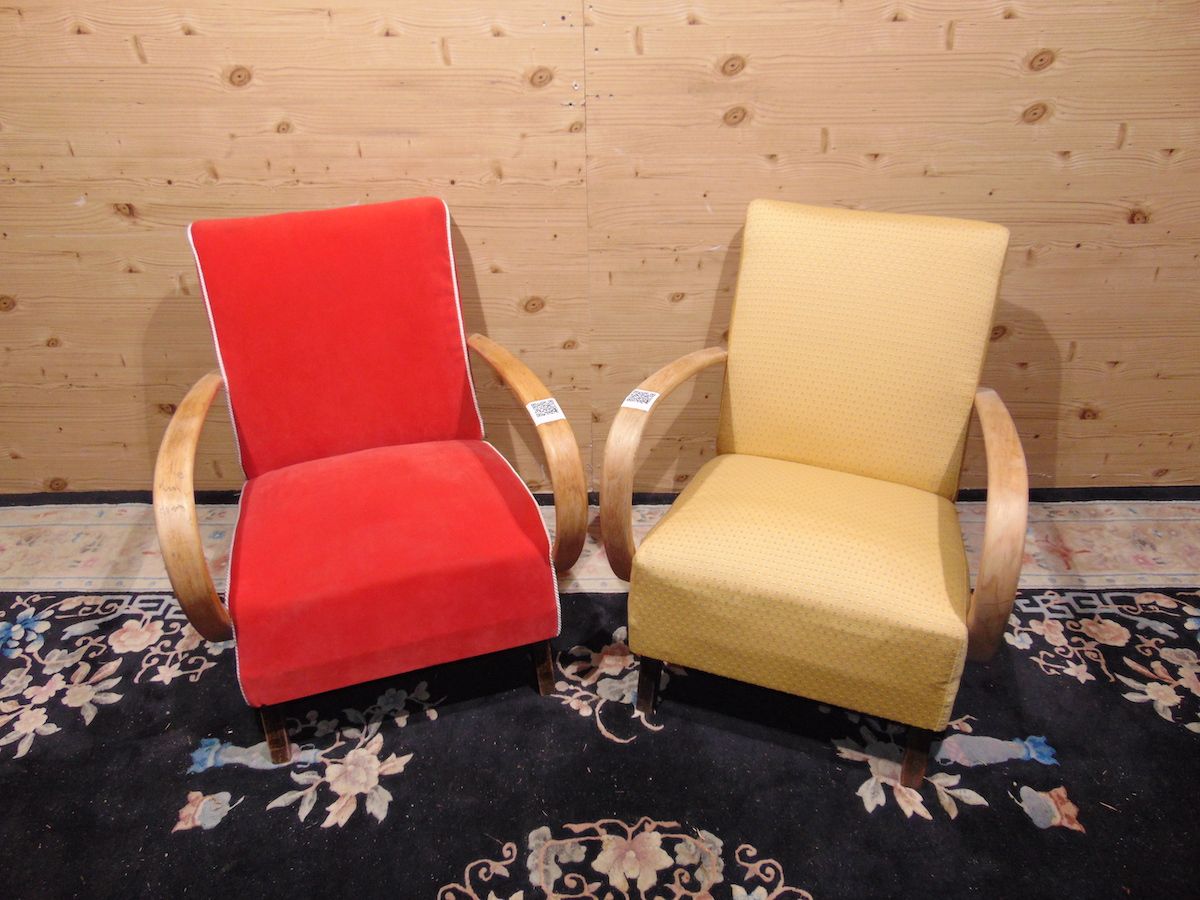 Original Halabala armchairs 2138-37..jpg