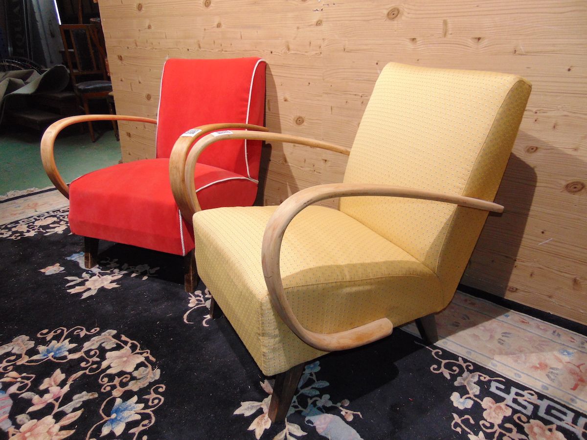 Original Halabala armchairs 2138-37...jpg