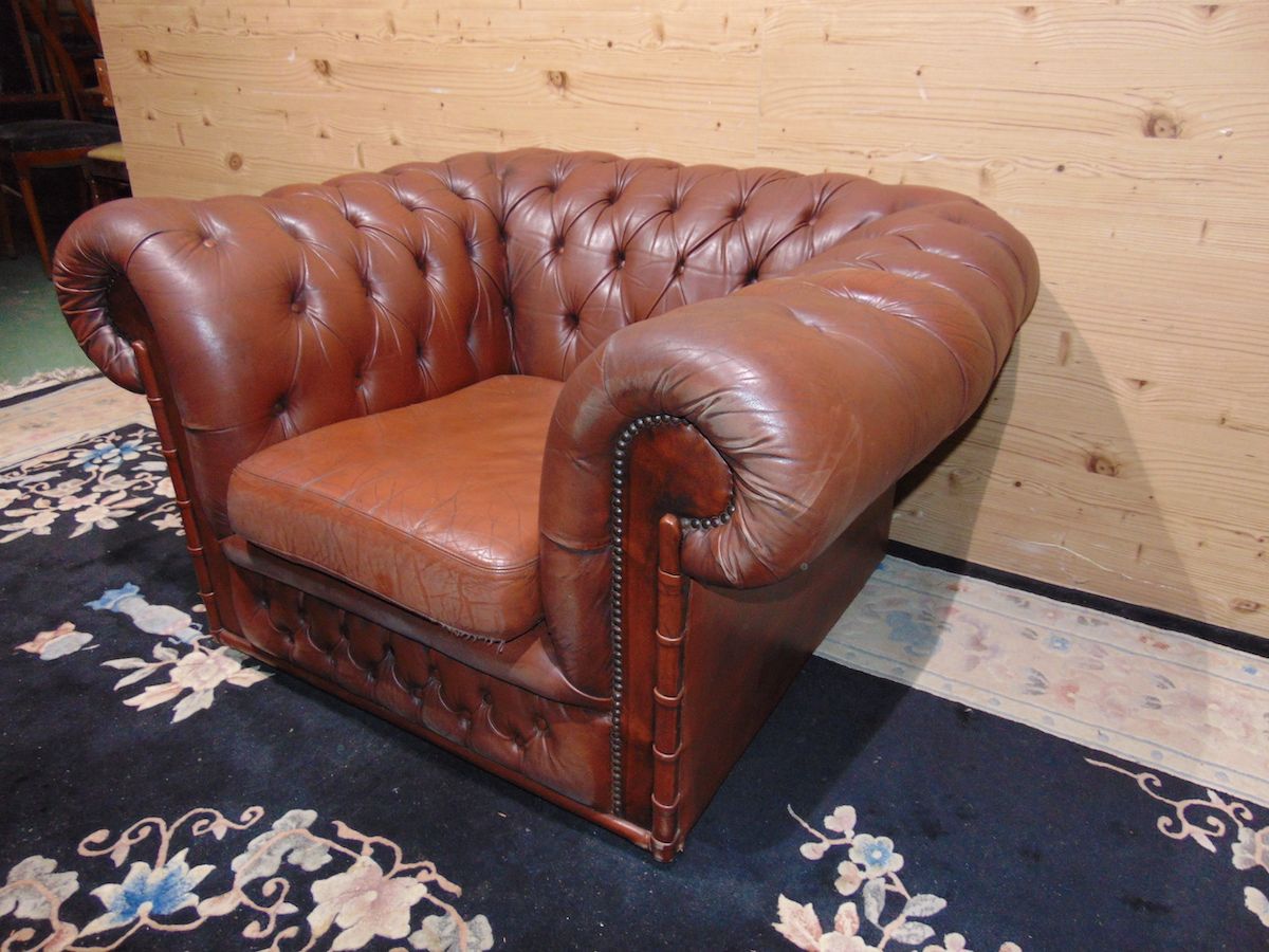 Chesterfield Club armchair 2160...jpg
