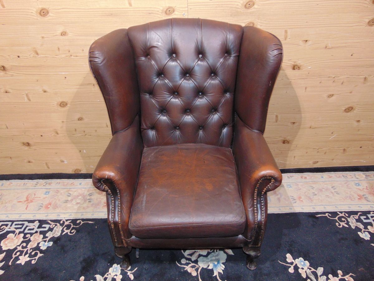Thomas Llyod brown armchair 2181..jpg