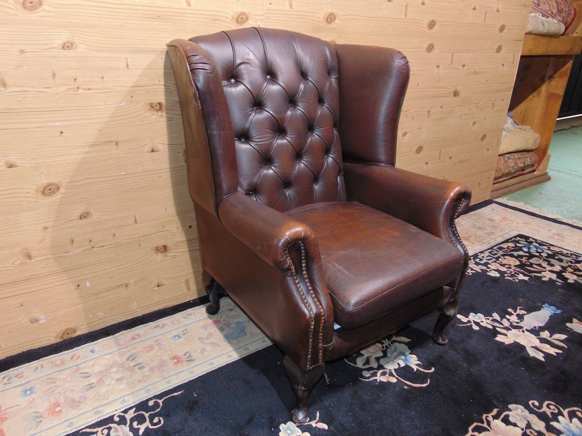 Thomas Llyod brown armchair 2181...jpg