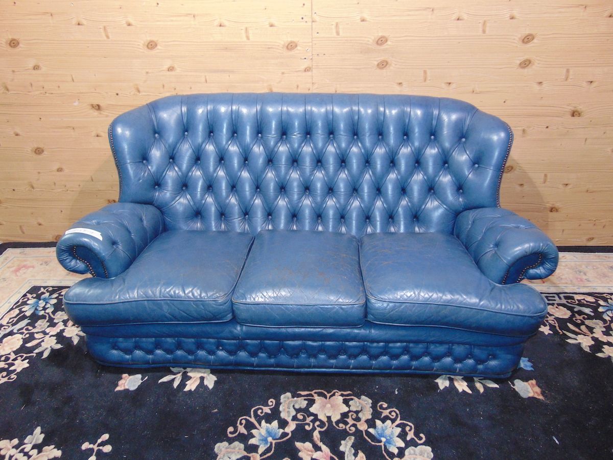 Blue Chester Monk lounge 2191.jpg
