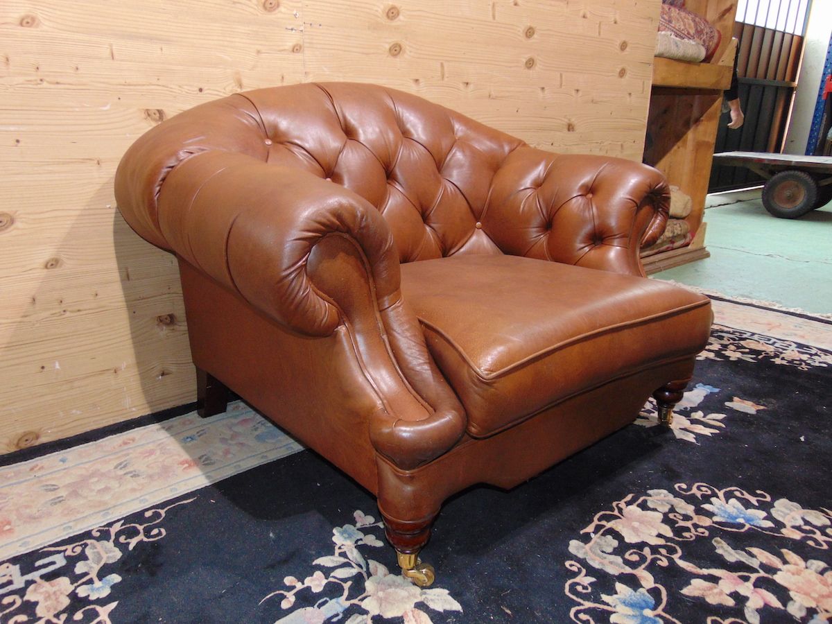 Camel Chesterfield armchair 2193...jpg