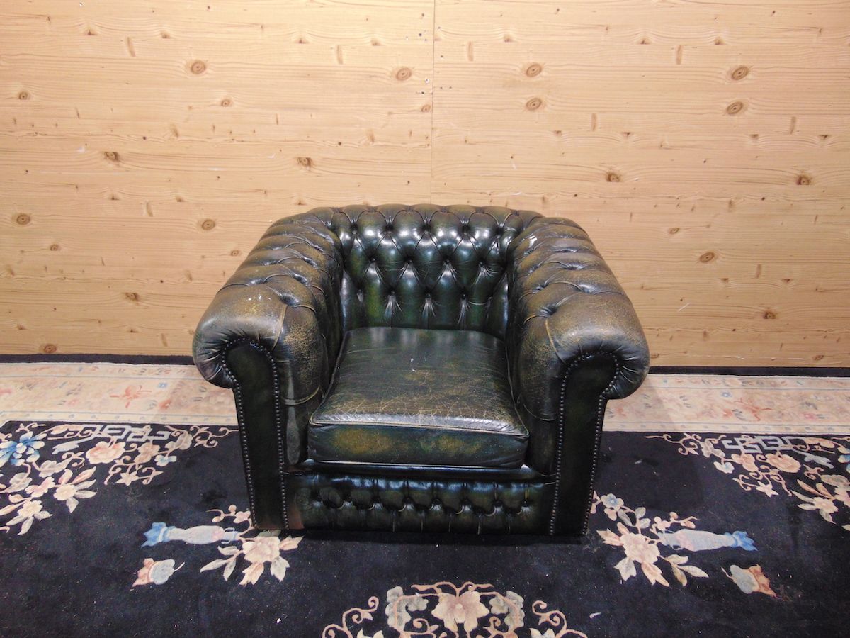 Green Chesterfield Club armchair 2194..jpg