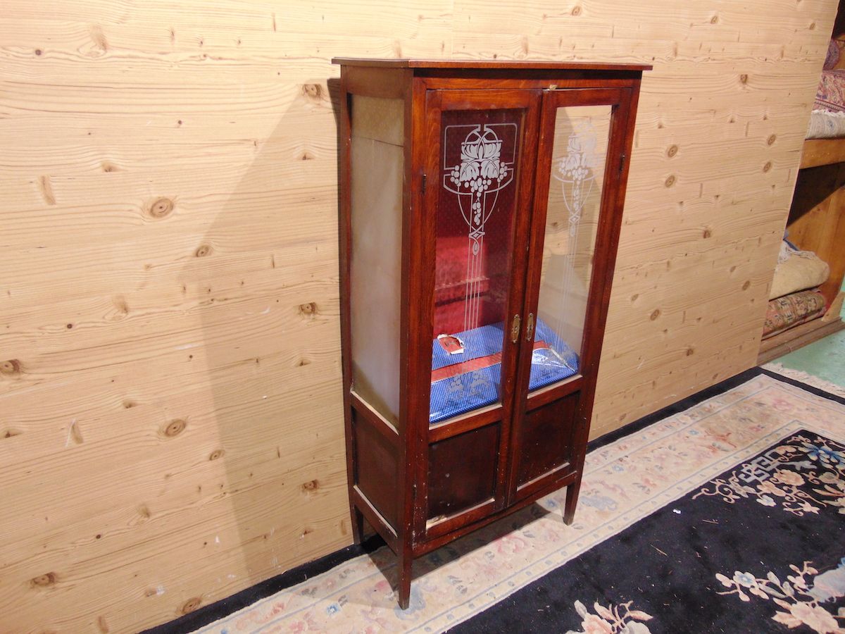Edwardian display cabinet in mahogany 2199...jpg