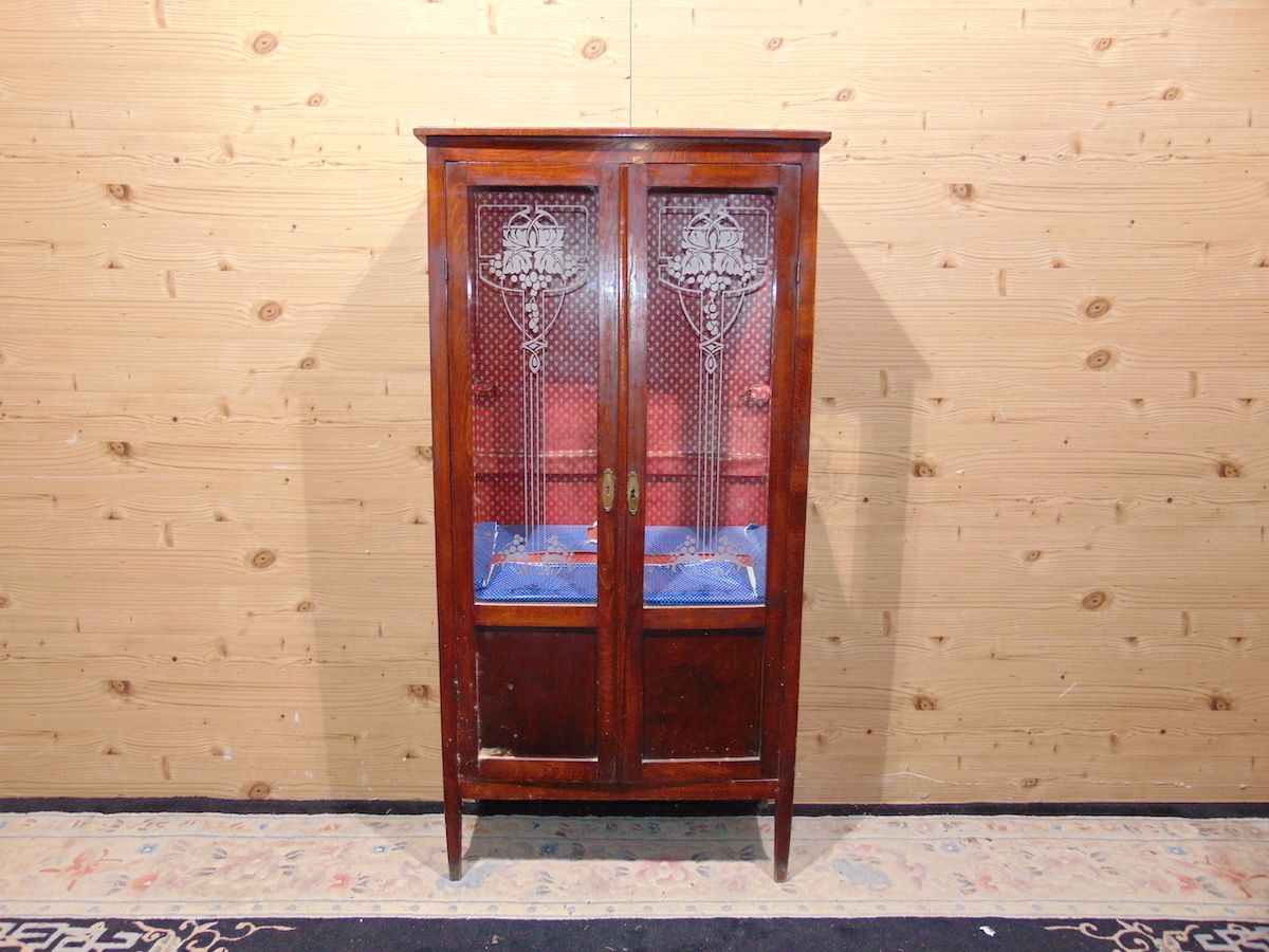 Edwardian display cabinet in mahogany 2199.jpg