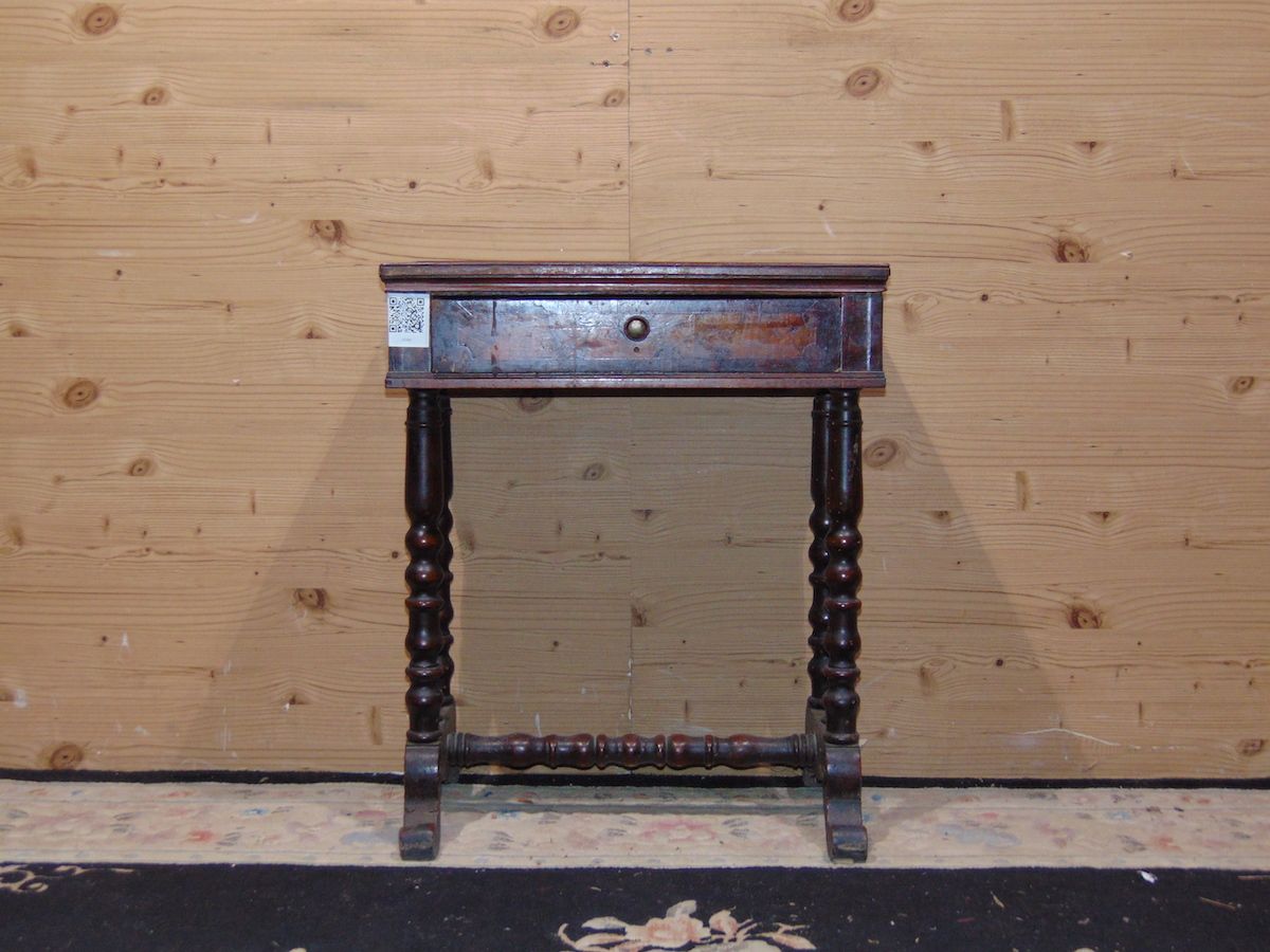 Antico tavolino lombardo 2200.jpg