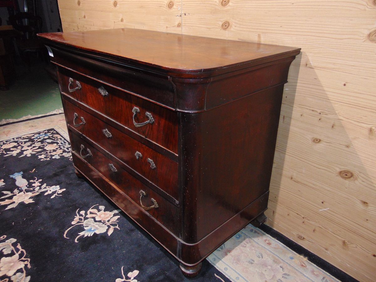 Cappuccino chest of drawers in solid walnut 2218....jpg