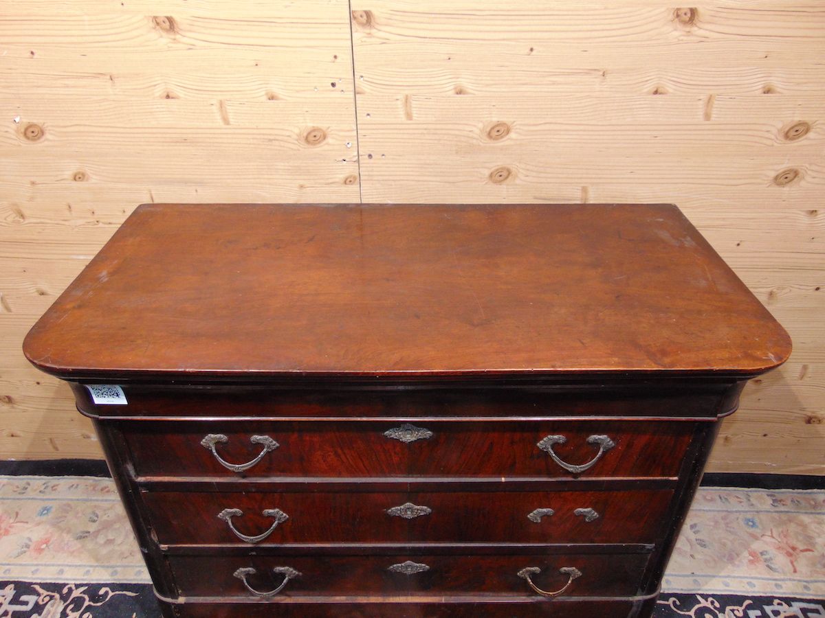 Cappuccino chest of drawers in solid walnut 2218..jpg