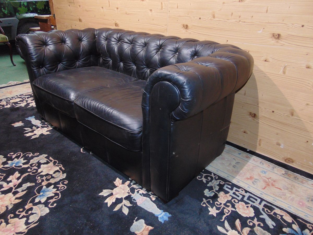 2 seater Chesterfield sofa in black 2255....jpg