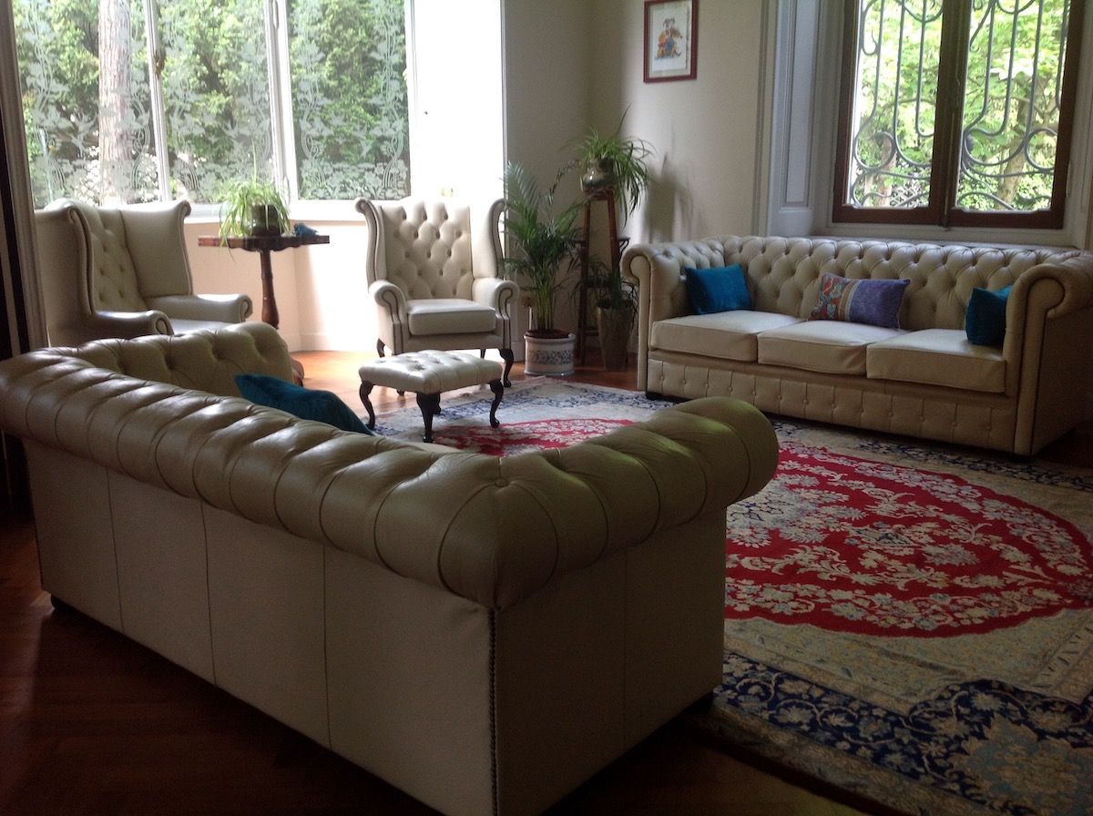 Furniture for a living room img_6611.jpg