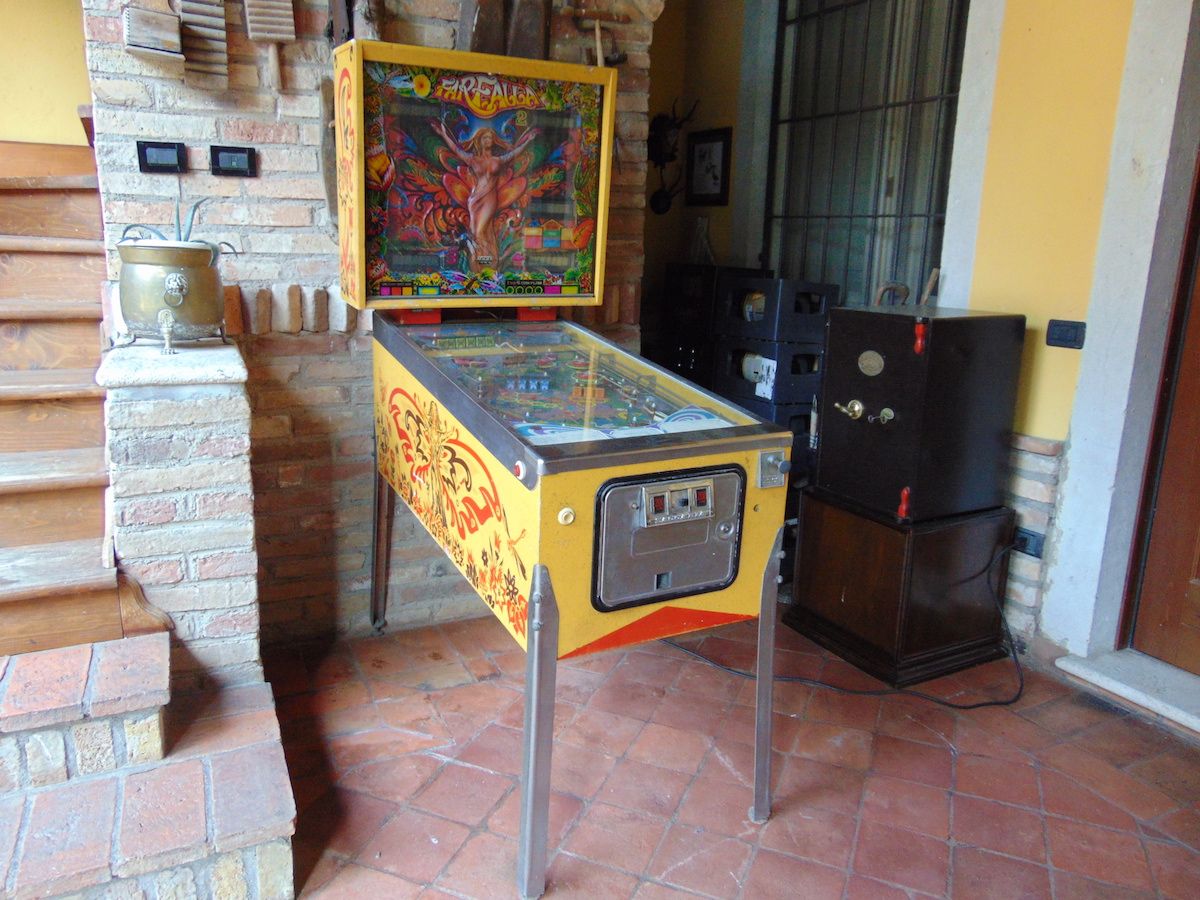 Vintage 70s pinball machine dsc03232.jpg