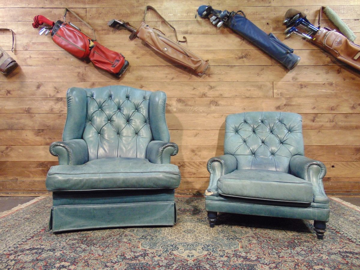 Pair of Vintage Chesterfield armchairs dsc02519.jpg