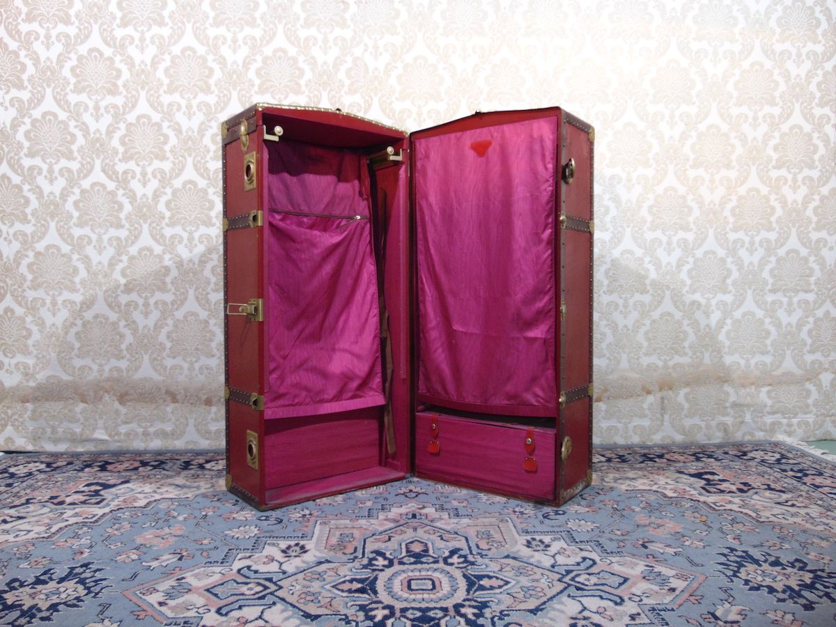Vintage travel suitcase dsc01025.jpg