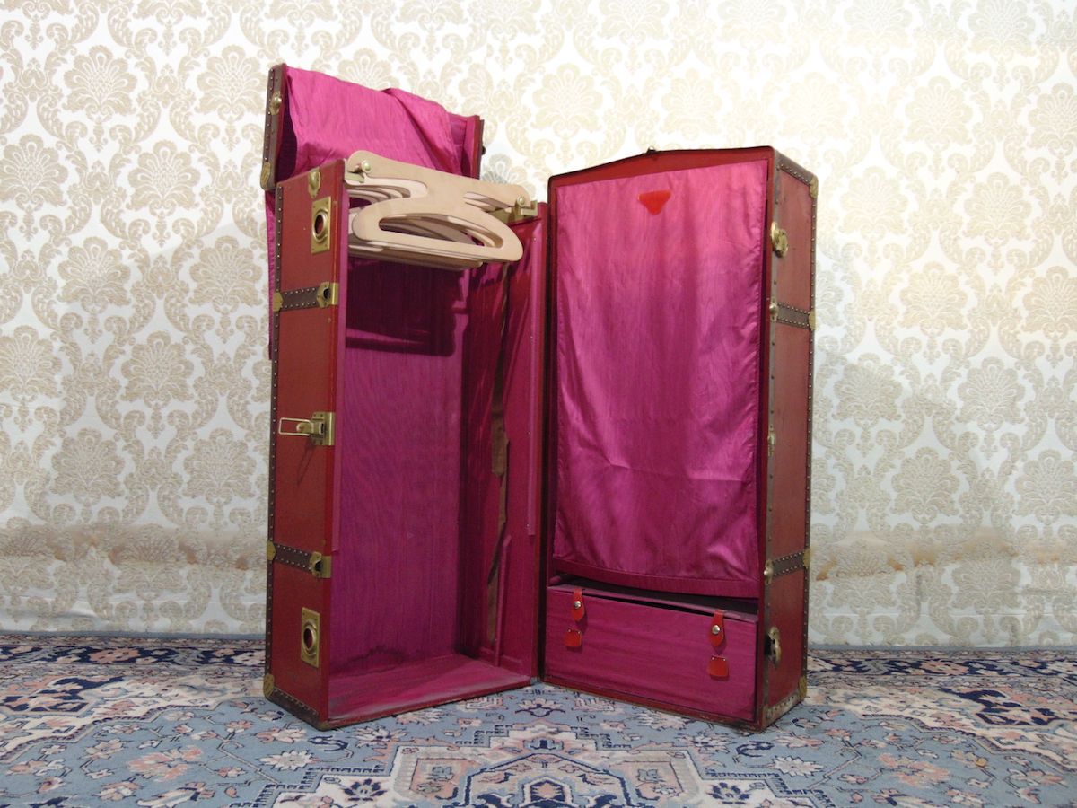 Vintage travel suitcase dsc01017.jpg