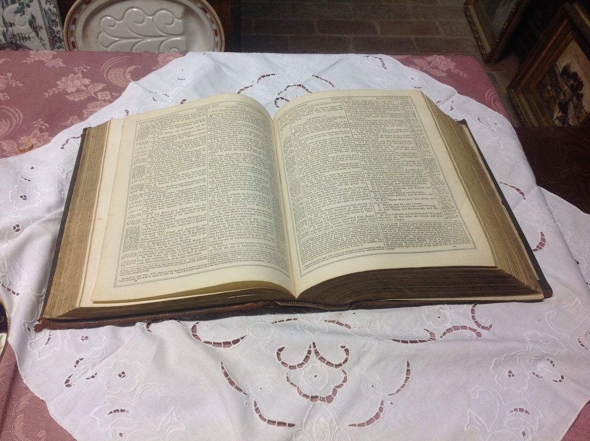 Antica bibbia inglese foto10-04-14164346.jpg