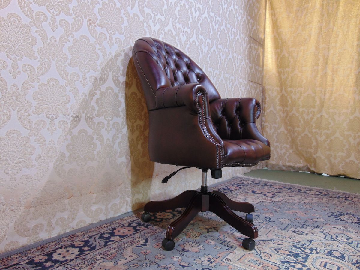 Chesterfield director armchair in new brown color dsc02193.jpg