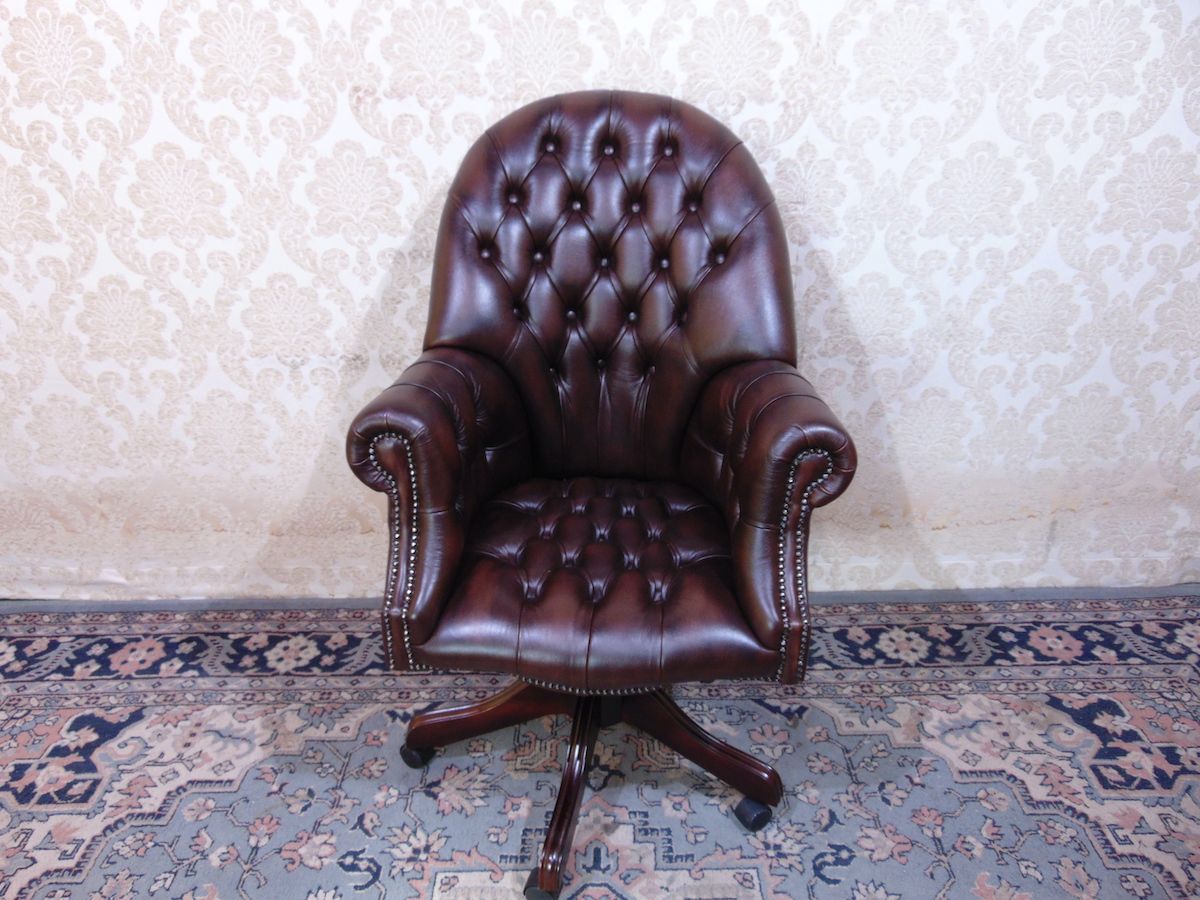 Chesterfield director armchair in new brown color dsc02192.jpg